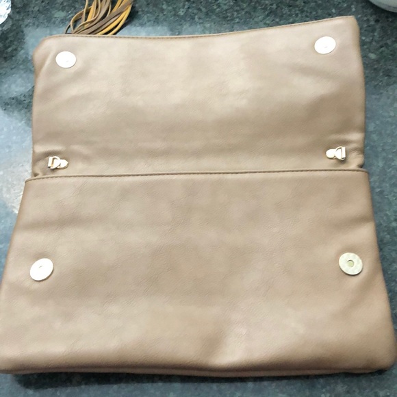 Clutch with tassel - Picture 2 of 8